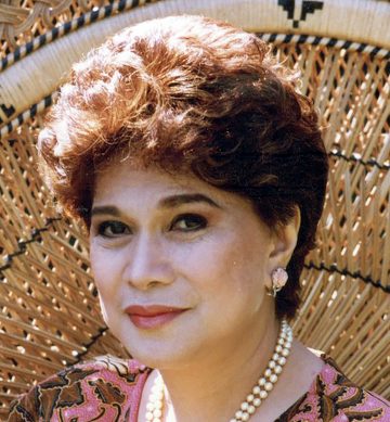 A standing ovation for Celia Diaz Laurel